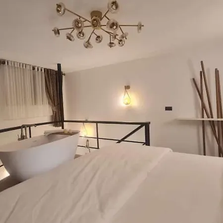 招待所 Bujtina Gjyshi Ilo 4*