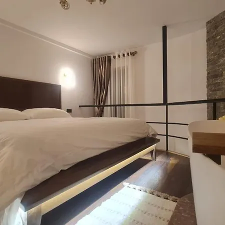 Bujtina Gjyshi Ilo Maison d'hôtes Tushemisht