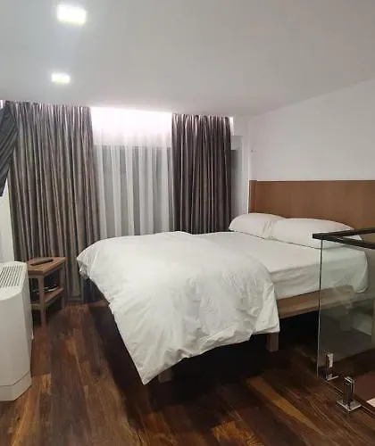 게스트하우스 Bujtina Gjyshi Ilo 4*