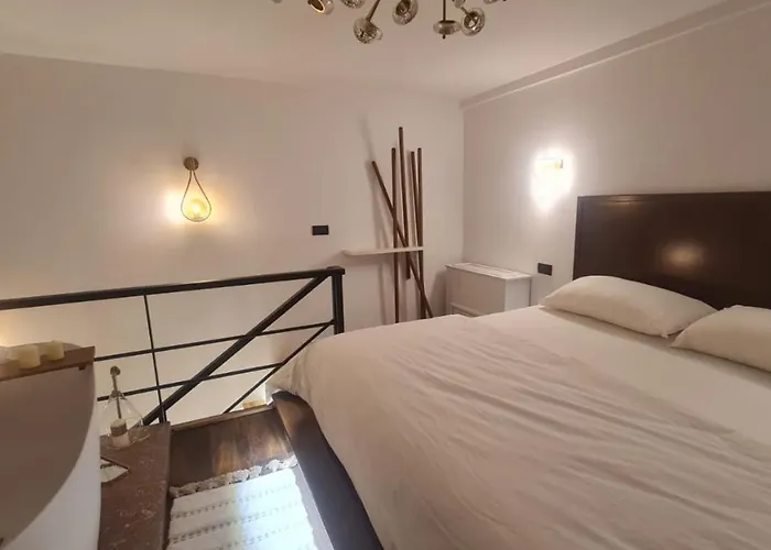 Bujtina Gjyshi Ilo 4*