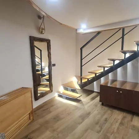 Bujtina Gjyshi Ilo Penzion